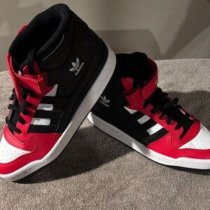 Adidas Forum Mid in Black and White